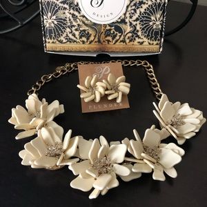 Floral statement set